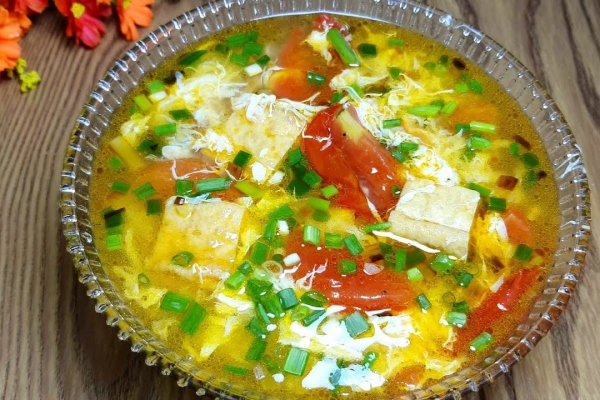 Canh trứng cà chua đậu hũ - Món canh đơn giản mà nhanh