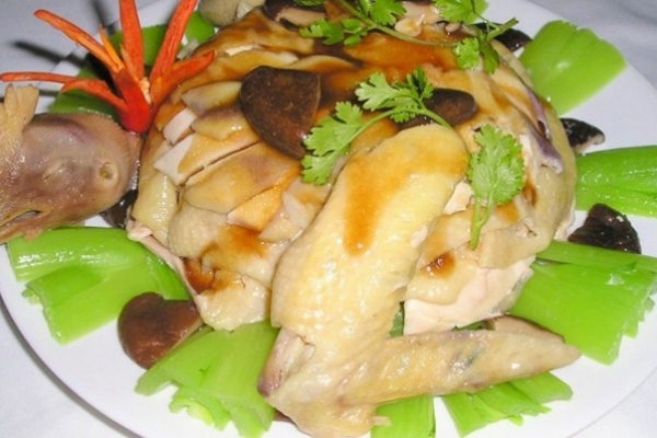 Bí quyết nấu gà hấp mã não cực đơn giản, cực ngon